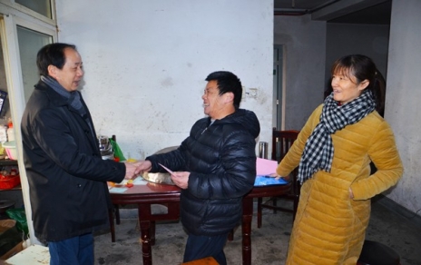 人民冷暖挂心头！！！公司党总支发展春节前走访慰问
